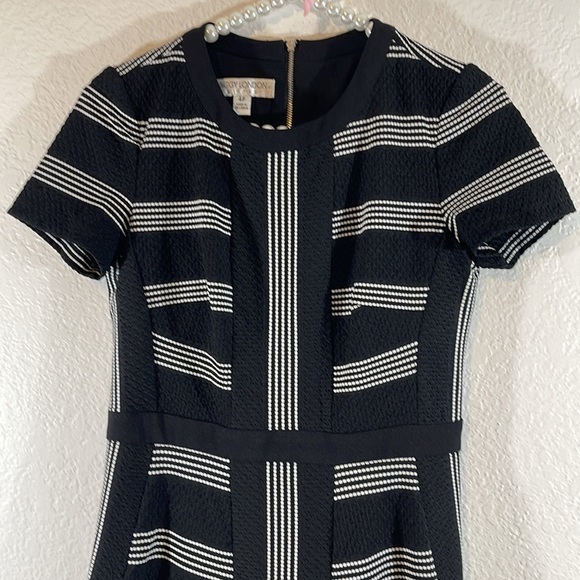 MAGGY LONDON Petites Women's Multi-Striped Short-Sleeve Dress Size 4P - Picture 2 of 8